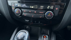 Nissan Qashqai 1.2 DiG-T N-Connecta 5dr Xtronic Petrol Hatchback